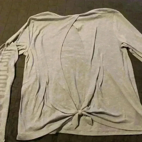 Victoria Sport Women's Top Split Back Long Sleeve Gray w/ Sleeve Logo - Picture 2 of 6